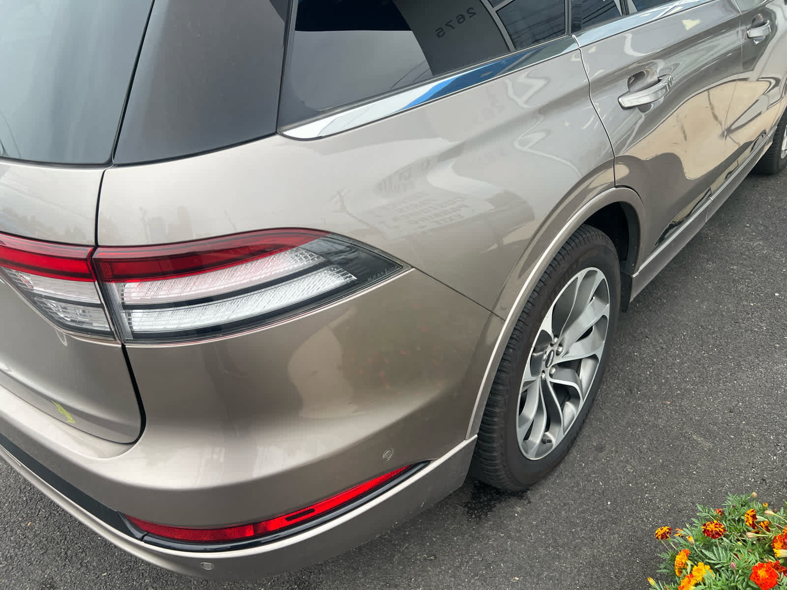 Used 2021 Lincoln Aviator Grand Touring w/ Equipment Group 301A AWD/4WD image 5