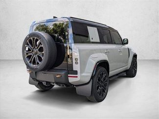 New 2026 Land Rover Defender 110 OCTA AWD/4WD video 2