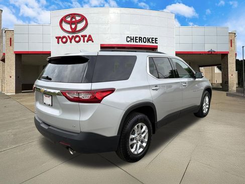 Used 2020 Chevrolet Traverse LT w/ Driver Confidence II Package AWD/4WD image 5