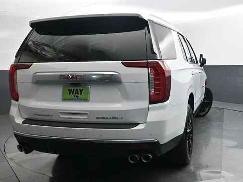Used 2022 GMC Yukon Denali w/ Denali Premium Package image 5
