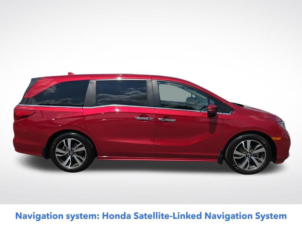 Used 2024 Honda Odyssey Touring image 2