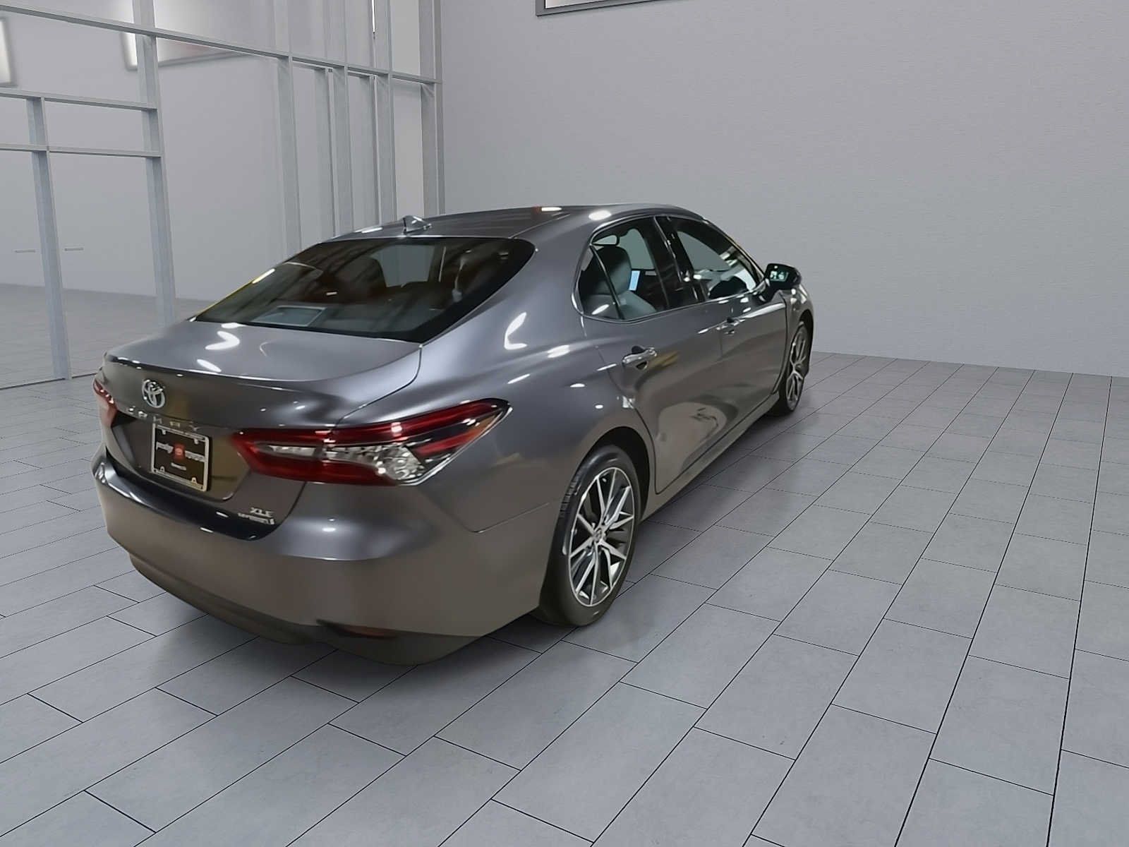 Used 2023 Toyota Camry XLE w/ Cold Weather Package FWD image 8