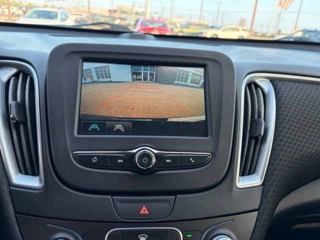 Used 2018 Chevrolet Malibu LS FWD image 10