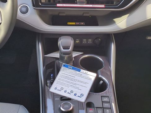 New 2026 Toyota Highlander Limited image 18