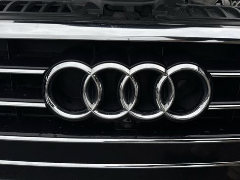 Used 2019 Audi A8 L 3.0T image 32