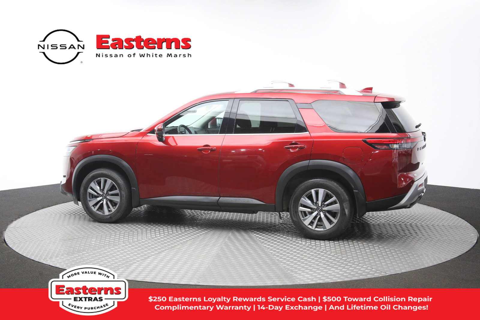 Used 2023 Nissan Pathfinder SL w/ Lighting Package (N92) AWD/4WD image 57