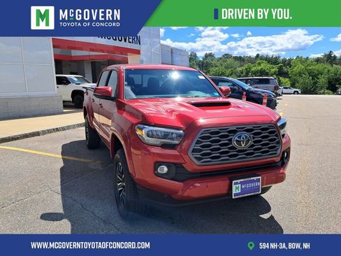 Used 2023 Toyota Tacoma TRD Sport w/ Technology Package AWD/4WD image 8