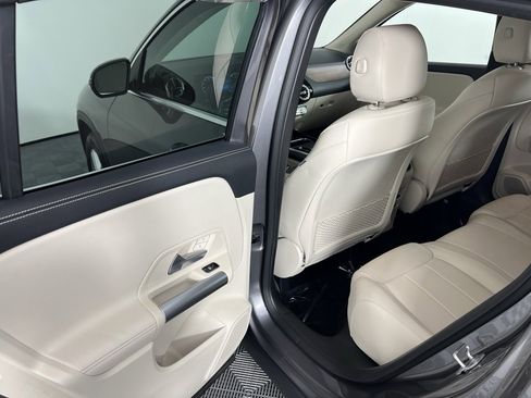 Certified 2023 Mercedes-Benz GLA 250 4MATIC w/ Premium Package image 25