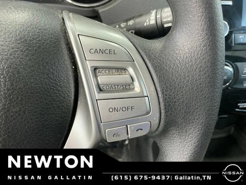 Used 2016 Nissan Rogue S w/ Appearance Package FWD image 24