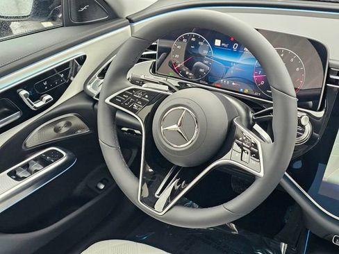 New 2026 Mercedes-Benz E 350 4MATIC Sedan image 29