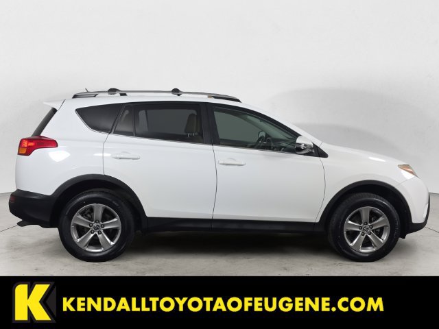 Used 2015 Toyota RAV4 XLE AWD/4WD image 4