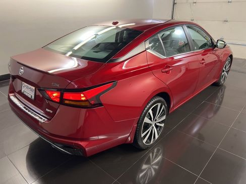 Used 2021 Nissan Altima 2.5 SR w/ SR Premium Package image 6