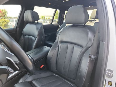 Used 2022 BMW X7 M50i AWD/4WD image 16