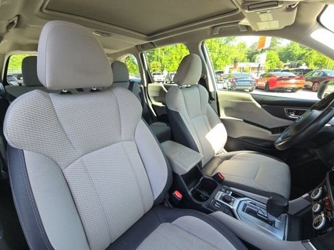 Used 2023 Subaru Forester Premium AWD/4WD image 19