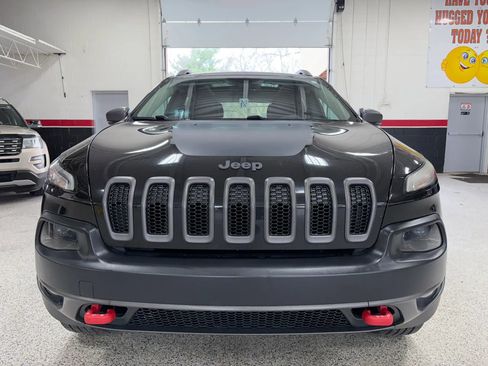 Used 2016 Jeep Cherokee Trailhawk w/ Comfort/Convenience Group image 10