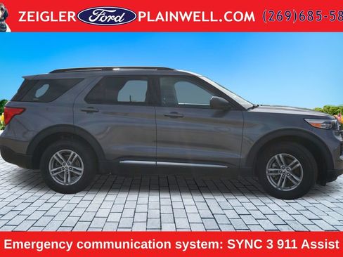 Used 2022 Ford Explorer XLT AWD/4WD image 6