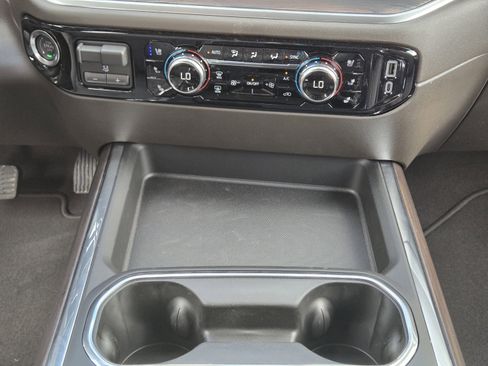 Used 2025 GMC Sierra 2500 SLT w/ SLT Convenience Package image 15