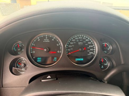 Used 2011 GMC Yukon Denali RWD image 19