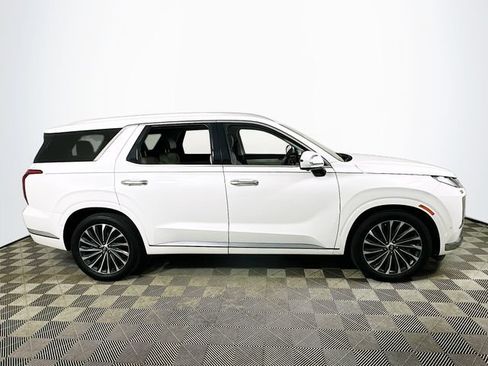 Used 2023 Hyundai Palisade Calligraphy w/ Cargo Package FWD image 2