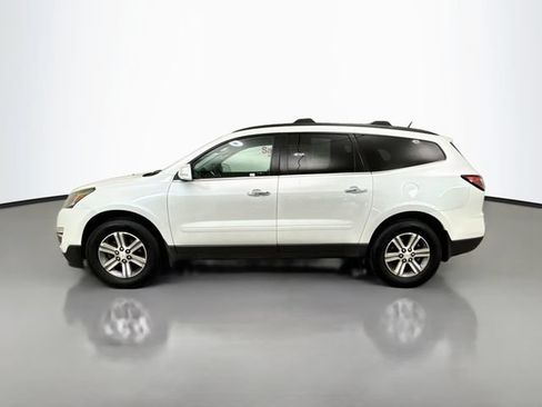 Used 2017 Chevrolet Traverse LT FWD image 4