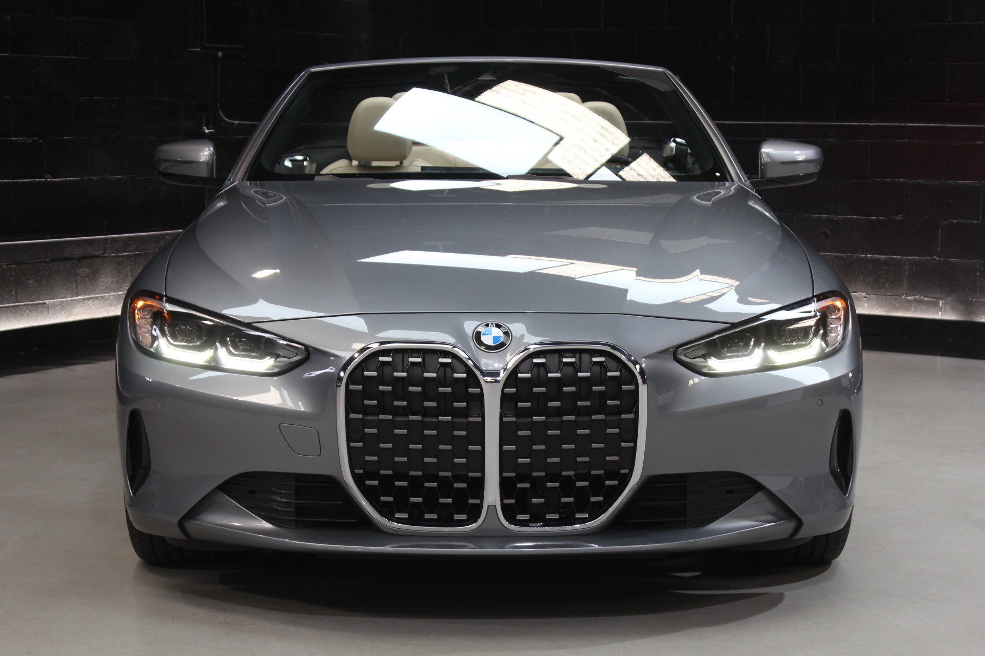 Used 2024 BMW 430i Convertible w/ Premium Package RWD image 8