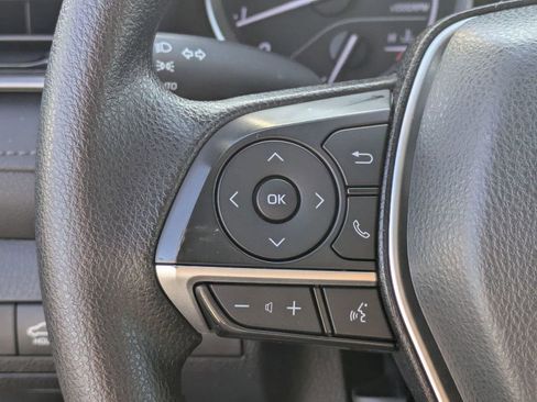 Used 2022 Toyota Camry LE image 8