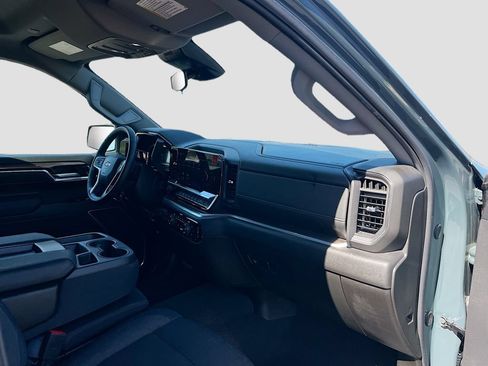 Used 2025 Chevrolet Silverado 1500 LT AWD/4WD image 28
