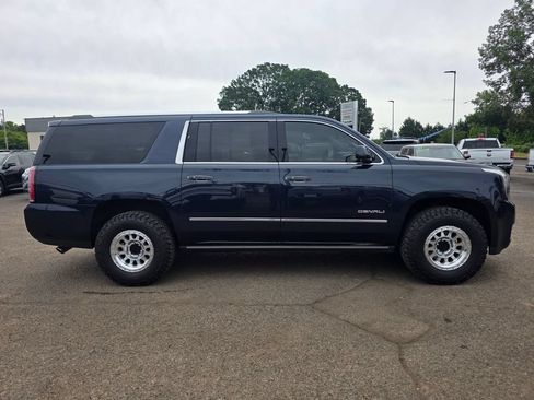 Used 2019 GMC Yukon XL Denali w/ Denali Ultimate Package AWD/4WD image 39