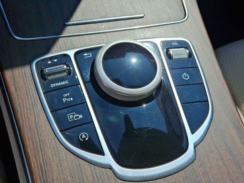 Used 2021 Mercedes-Benz C 300 4MATIC Sedan image 24