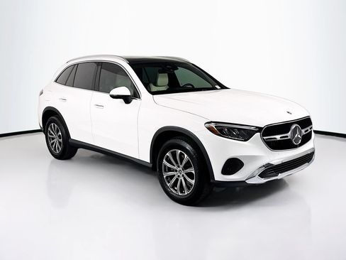 Certified 2026 Mercedes-Benz GLC 300 image 3