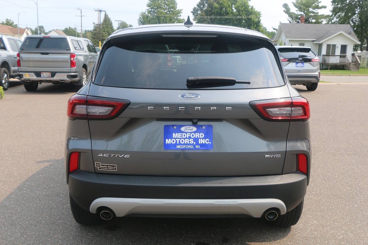 Used 2024 Ford Escape Active AWD/4WD image 4