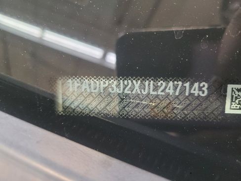 Used 2018 Ford Focus Titanium w/ Titanium Technology Package image 33