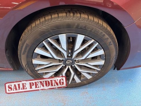 Used 2024 Nissan Altima 2.5 SV image 3