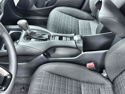 New 2027 Honda HR-V LX image 17