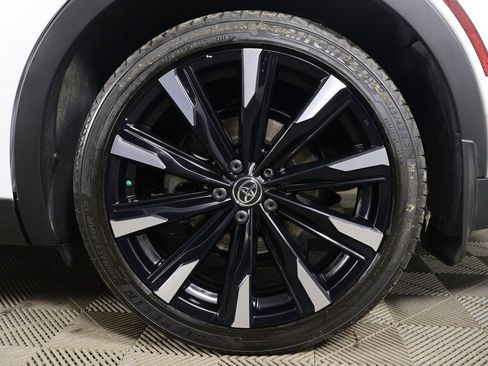 Used 2024 Toyota Crown Platinum image 23