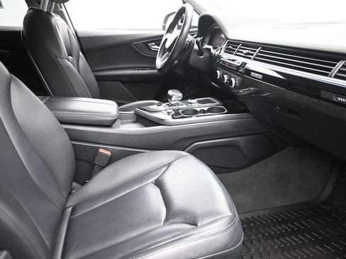 Used 2019 Audi Q7 3.0T Premium Plus AWD/4WD image 9