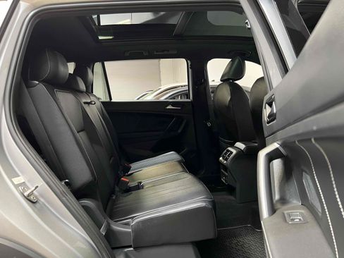 Used 2022 Volkswagen Tiguan SE R-Line FWD image 38