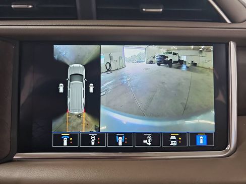 Used 2023 GMC Yukon Denali AWD/4WD image 26