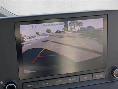 Used 2023 Hyundai Kona SE image 12