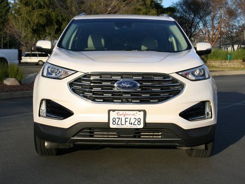 Used 2019 Ford Edge SEL w/ Equipment Group 201A image 3
