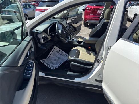 Used 2021 Subaru Outback Limited AWD/4WD image 12