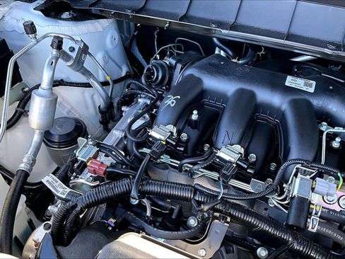 New 2026 Nissan Pathfinder SL image 17