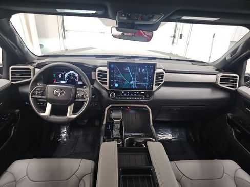 Used 2026 Toyota Tundra Limited AWD/4WD image 31