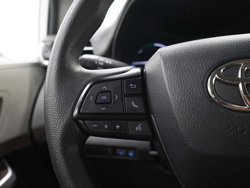 Used 2022 Toyota Sienna LE FWD image 24