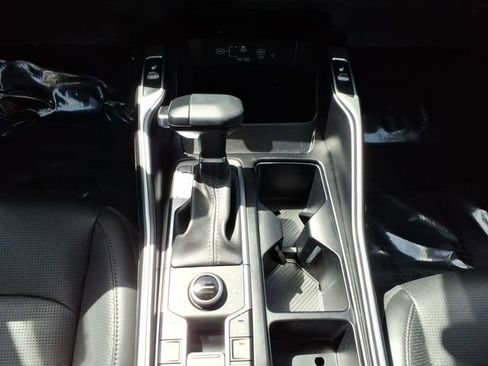 Used 2024 Kia Sorento EX AWD/4WD image 19