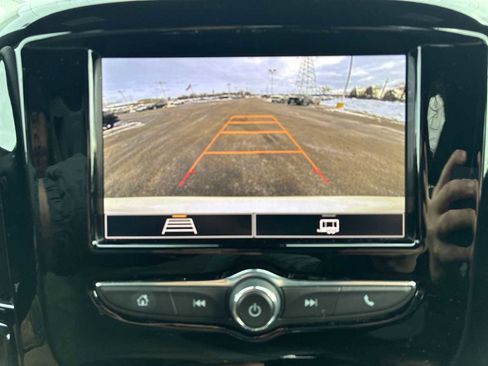 Certified 2023 Chevrolet Traverse LT w/ LPO, Floor Liner Package image 14