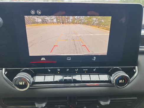 New 2026 GMC Canyon Elevation w/ Convenience Package image 12