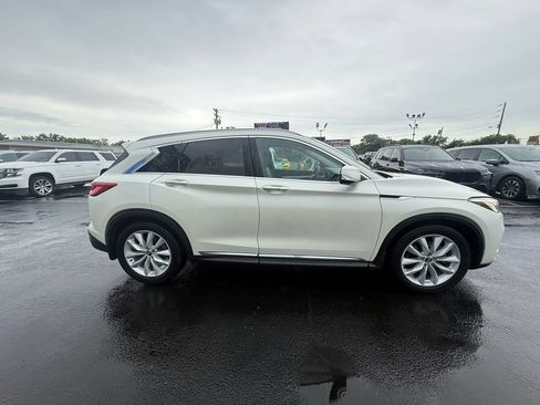 Used 2019 INFINITI QX50 Essential w/ Premium Heat Package AWD/4WD image 2