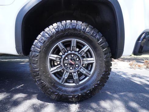 Used 2024 GMC Sierra 1500 AT4X AWD/4WD image 39