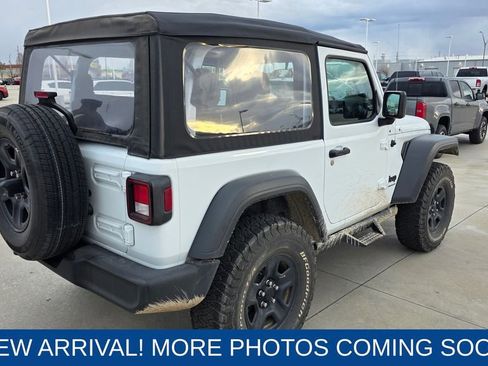 Used 2023 Jeep Wrangler Sport image 5